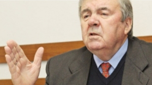 Мирча Снегур ляжет под нож
