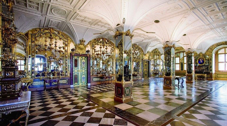 Из музея в Дрездене украли драгоценности на миллиард евро