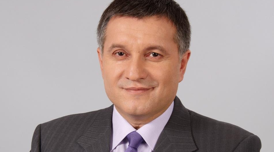 Аваков объяснил медлительность силовиков в деле уничтожения боевиков