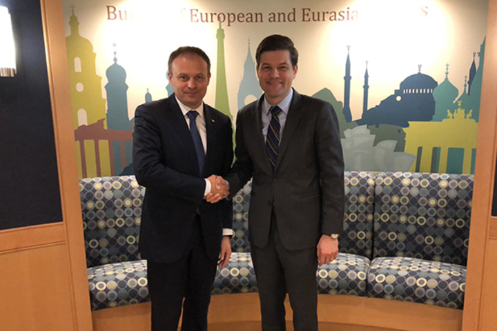 Молдова находится на первой линии геополитического противостояния, американский представитель