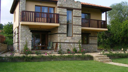 Молдавские министры живут в роскошных особняках