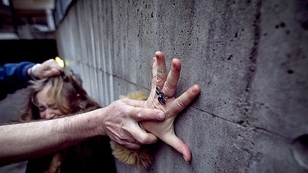 Общественная палата порекомендовала женщинам не превышать пределы самообороны при изнасилованиях