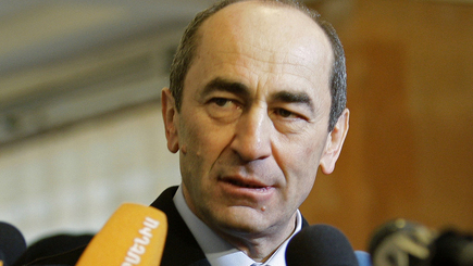 Суд в Ереване дал санкцию на арест экс-президента Армении Роберта Кочаряна