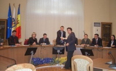 Joi, lista de candidati din partea PNL pentru consilieri municipali si candidatul PNL la Primaria Municipiului Chisinau Vitalia Pavlicenco au fost inregistrati la Consiliul electoral de circumscriptie Chisinau.