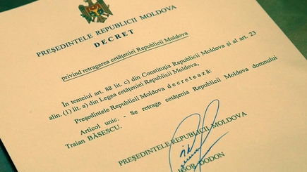 Додон лишил Траяна Бэсеску молдавского гражданства