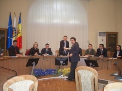 Joi, lista de candidati din partea PNL pentru consilieri municipali si candidatul PNL la Primaria Municipiului Chisinau Vitalia Pavlicenco au fost inregistrati la Consiliul electoral de circumscriptie Chisinau.