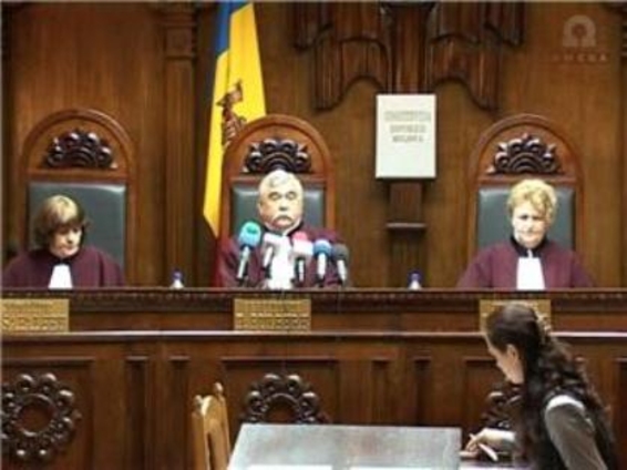 Мариан Лупу рассказал американскому послу, что Думитру Пулбере неравнодушен к деньгам…