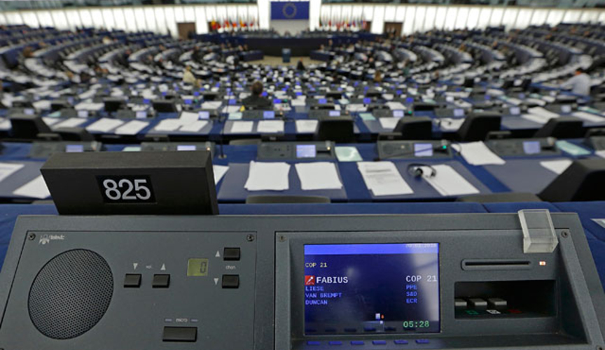 Европарламент призвал Совет ЕС сохранить санкции против РФ до возврата Крыма в состав Украины