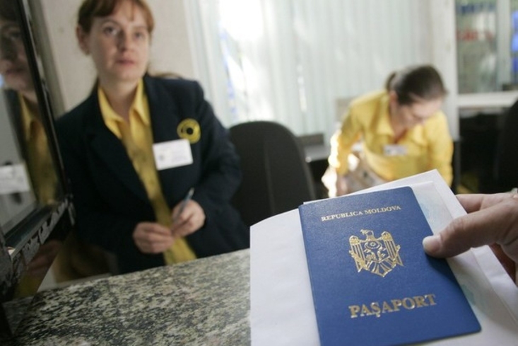 Диппредставительства Молдовы за рубежом начали прием заявлений на получение небиометрических паспортов