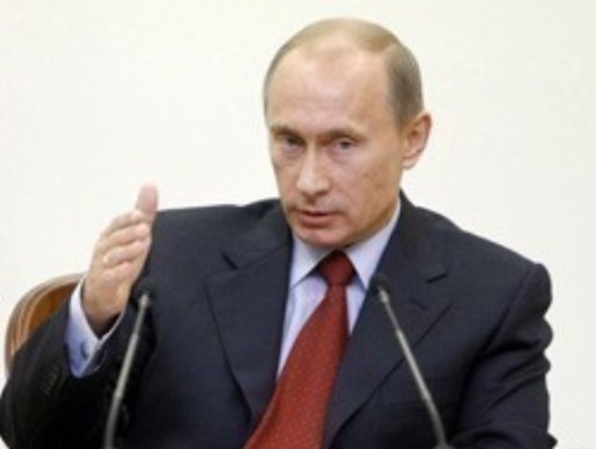 На выборах президента России в первом туре побеждает Путин. Прохоров и Зюганов борются за второе место