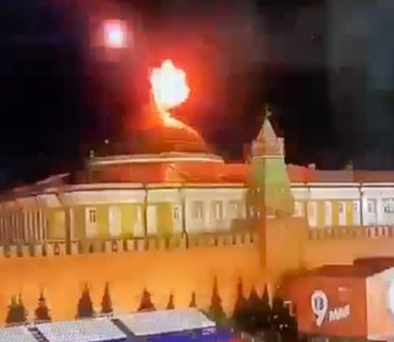 Путина спасли. Его заранее вывезли из Кремля и спрятали…