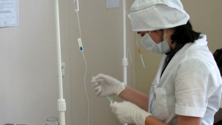 В Единцах ВИЧ-инфицированный пациент уколол  иглой медсестру