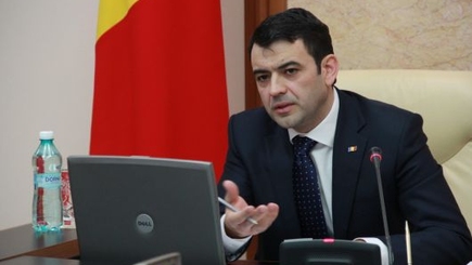Правительство взяло на себя ответственность за утверждение бюджета на 2015 год