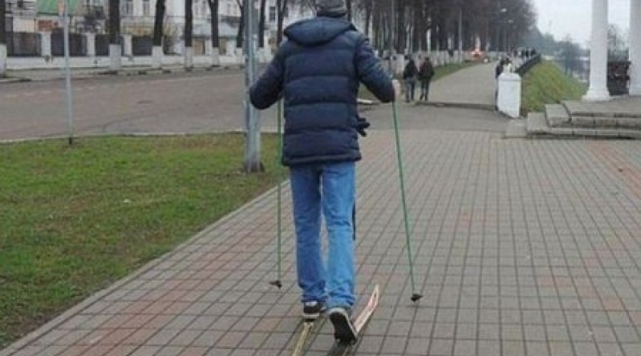 Военно-семейный забег на лыжах по асфальту в Приднестровье