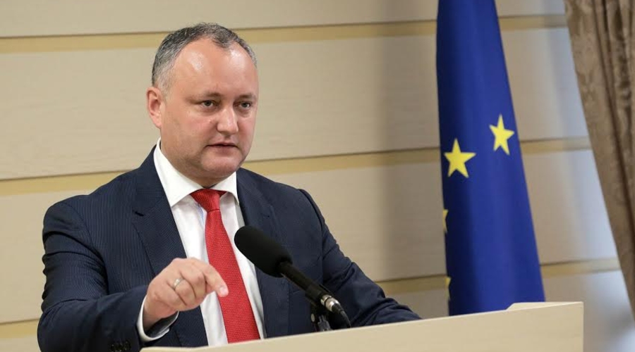 Додон пригласил на ковер Фусу