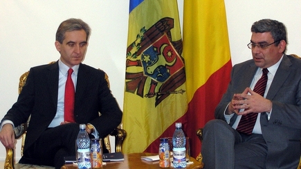 Румыния собирается приватизировать Молдову. По частям…