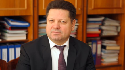 Депутат социалист покинул фракцию и объявил о переходе к Pro Moldova