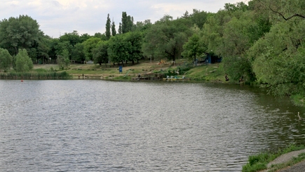 Кишиневцы провели субботник  в парке на Рышкановке