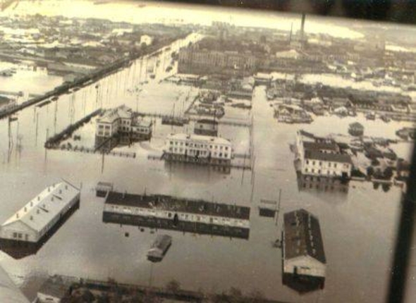 Оборонять Одессу больше не было смысла, нужно было эвакуировать 80-тысячный гарнизон для обороны Севастополя