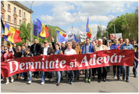 На ПВНС проходят одновременно 2 митинга