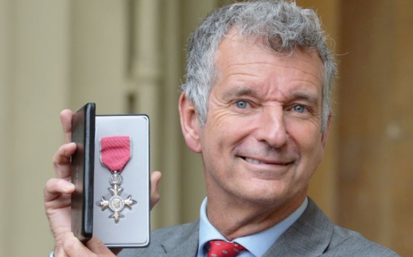 Британский актёр удостоен награды за помощь детям с особыми потребностями из Республики Молдова