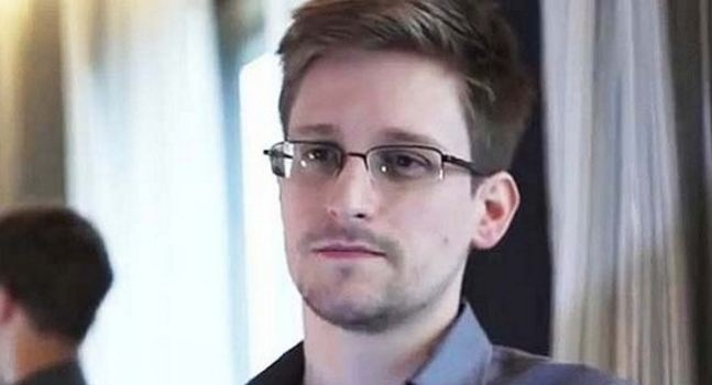 Сноуден взбунтовался в России: «Путин подписал новый репрессивный закон»