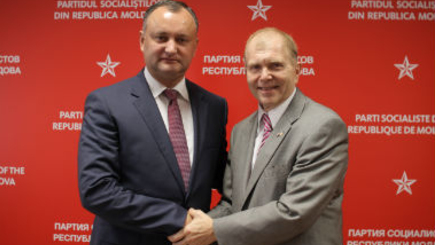 Состоялась встреча между Игорем Додоном и послом США в Молдове