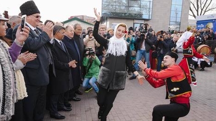 Как Ирина Влах обскакала Майю Санду