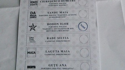 Игорь Додон опубликовал в соцсети фото фальшивых бюллетеней