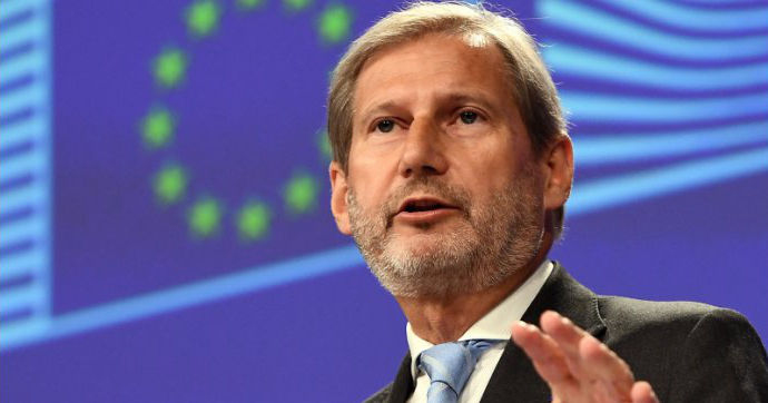Комиссар ЕС Йоханнес Хан посетит Молдову