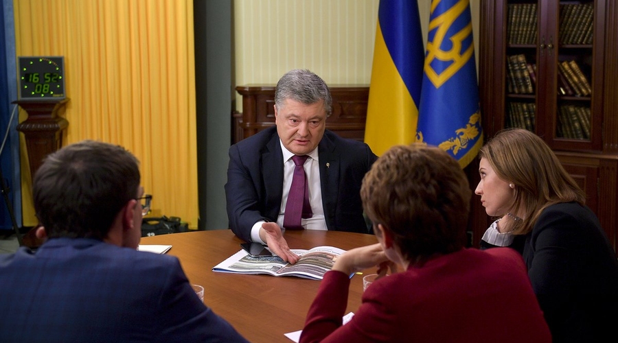 Порошенко заявил об угрозе полномасштабной войны с Россией