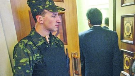 Круглый стол национального единства: Кого позвали, что обсудят и что предлагают эксперты
