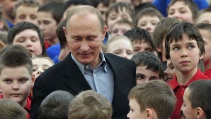 Добрый дедушка Путин...