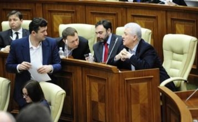 Коммунисты – первые по прогулам