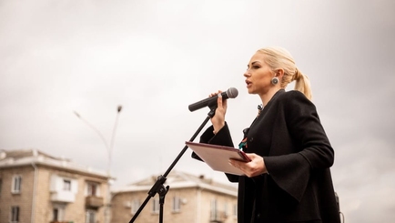 Таубер снова будет спать только дома!