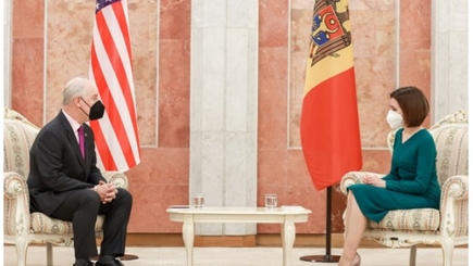 М.Санду встретилась с послом США