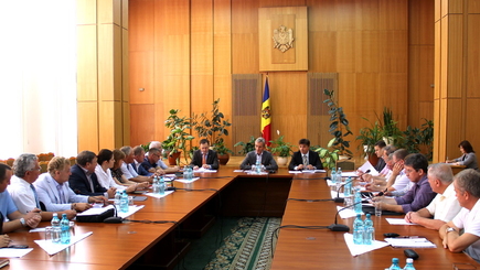 Лянкэ продолжил общение с виноделами