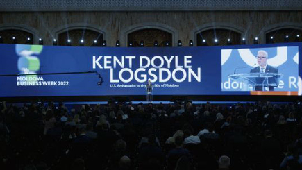 Американцы и дальше будут помогать нам в построении демократической, процветающей и надежной страны.