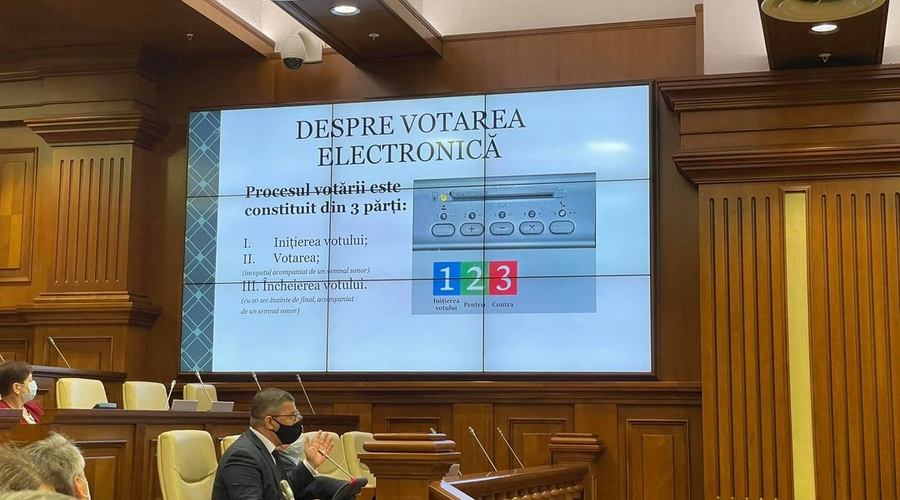 Д.Алайба отметил важность электронного голосования для общества