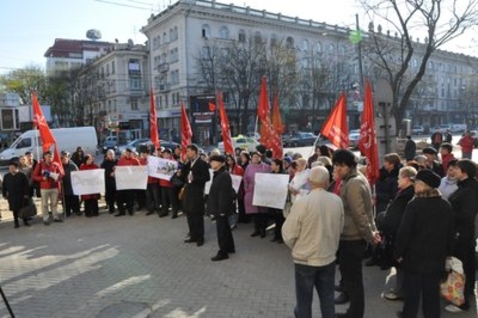 Социалисты снова протестовали против незаконных строений
