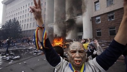 А сегодня веком правят скоморохи и юроды…