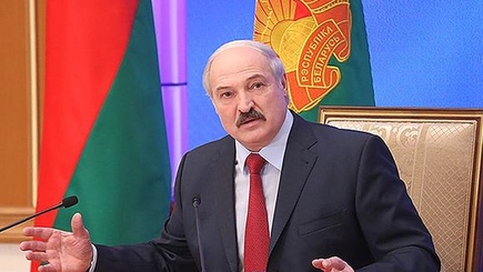 Батька зовет американцев на Украину