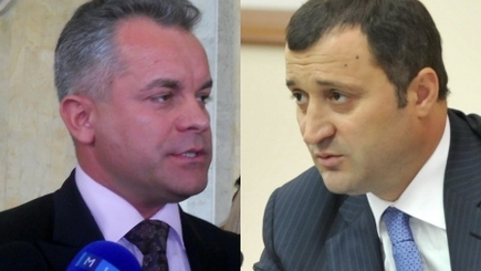 Scorul de moment - 3: 0 în favoarea lui Plahotniuc şi în defavoarea lui Fliat sau Recviem