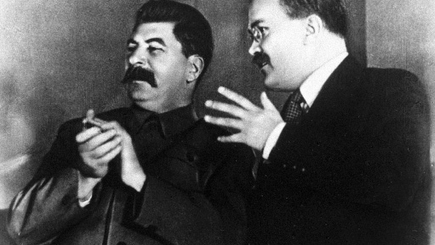 За день до войны. Молотов: Советское правительство не собирается захватывать и присоединять территорию Финляндии.