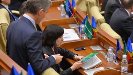 Майя Санду из «святой» превратилась в грешницу