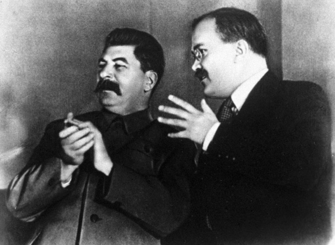 За день до войны. Молотов: Советское правительство не собирается захватывать и присоединять территорию Финляндии.