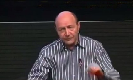 Бэсеску признал рост популярности социалистов