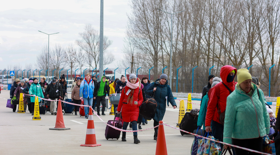 Деньги для беженцев