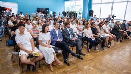 Исполнительная власть и молодежь