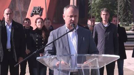 «Крестоносец» Москвы. Додон защищает православие и дружбу с Россией